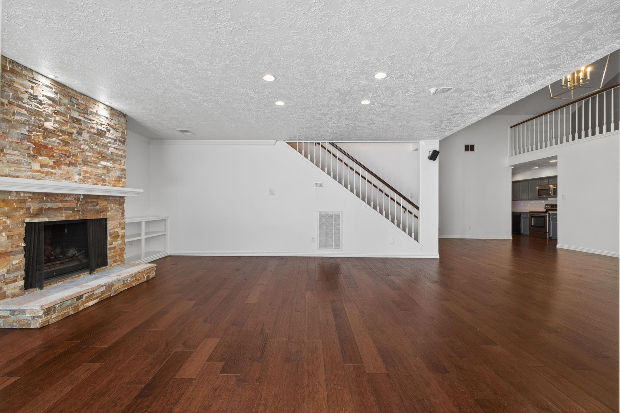 10707 Boardwalk Street