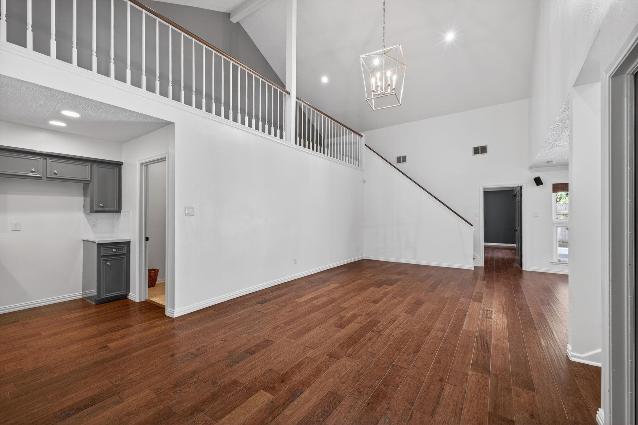 10707 Boardwalk Street