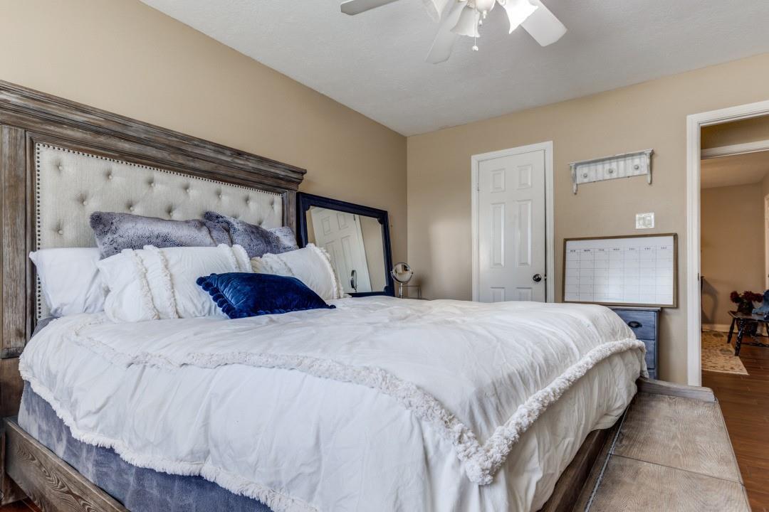 506 Red Bud Lane, Baytown