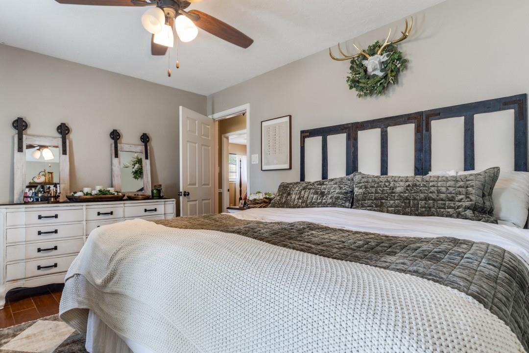 506 Red Bud Lane, Baytown