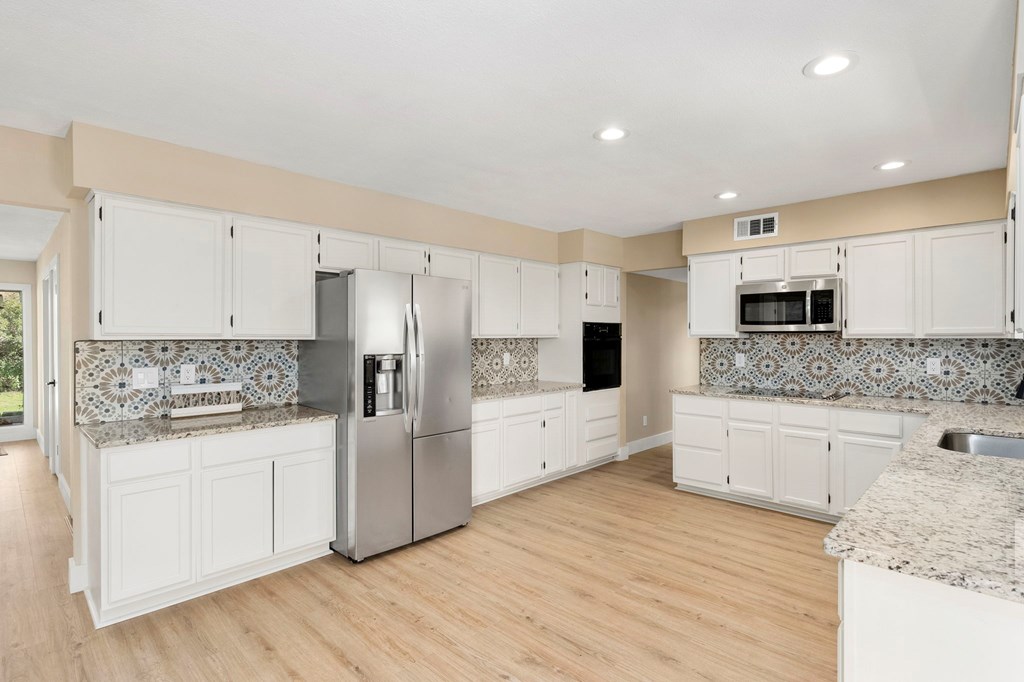 146 Ten West Dr 17