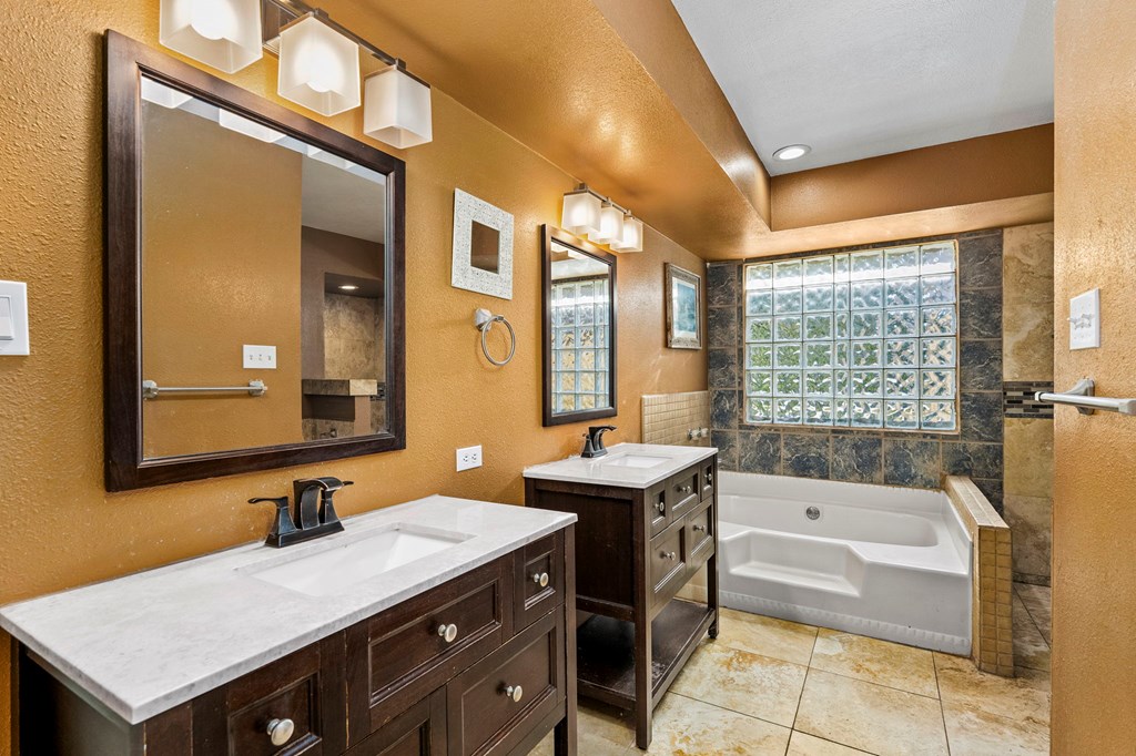 146 Ten West Dr 17
