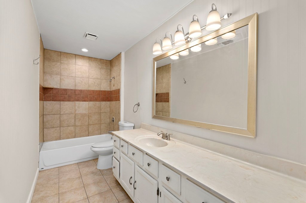 146 Ten West Dr 17