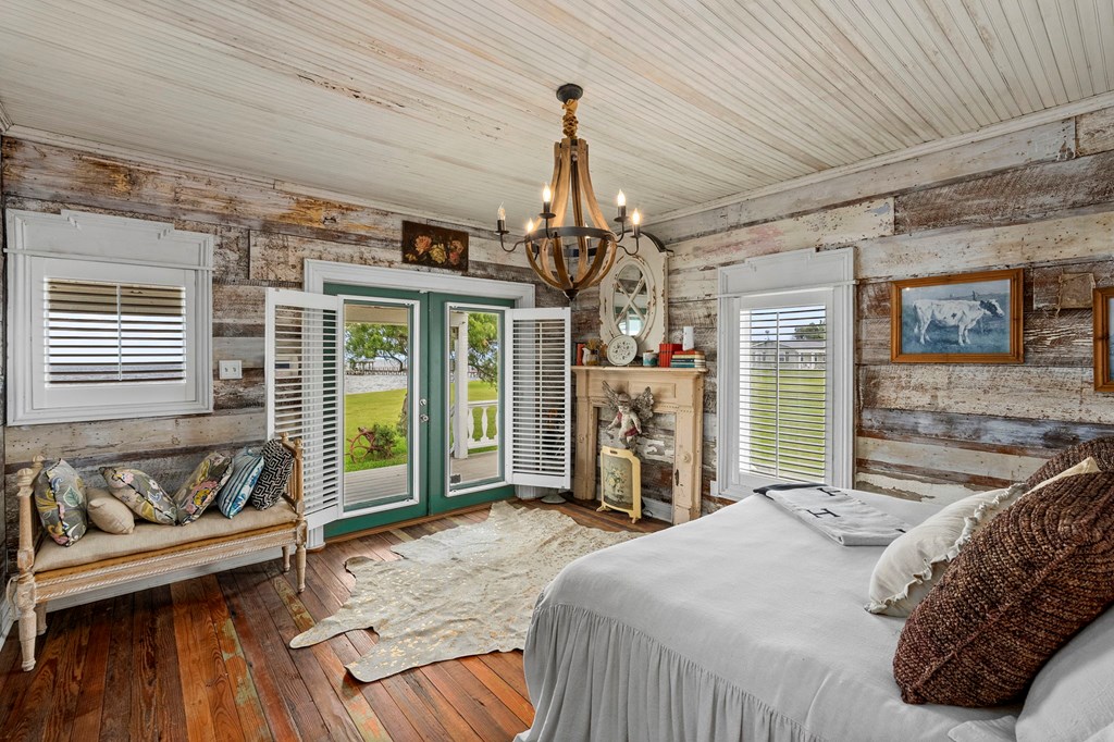 620 Egery Island Rd 1