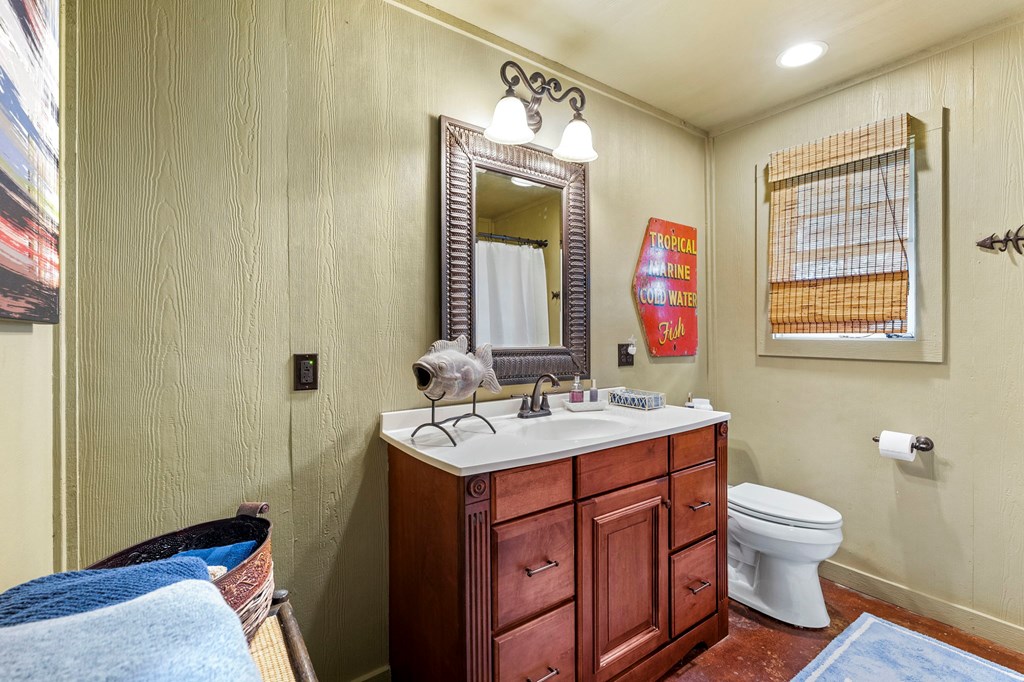 620 Egery Island Rd 1