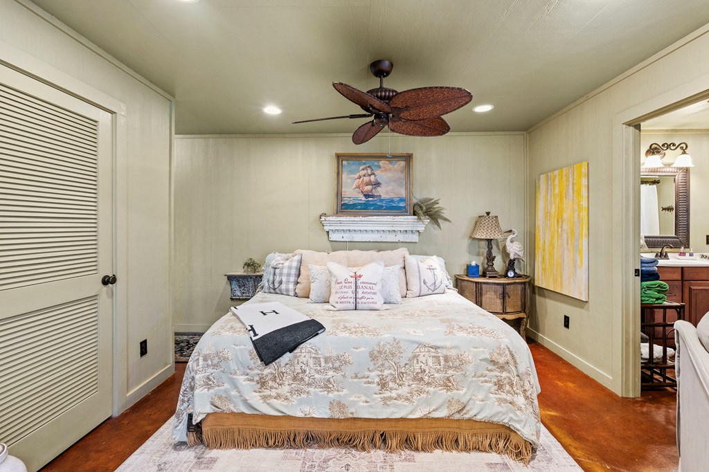 620 Egery Island Rd 1