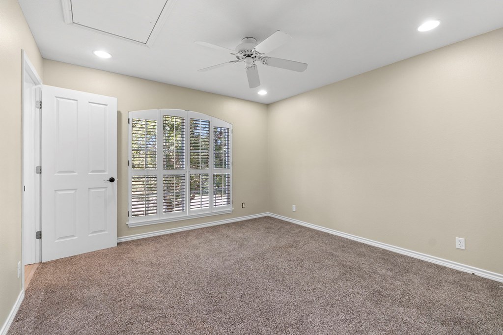 1031 Bluebell Rd 1,2&1