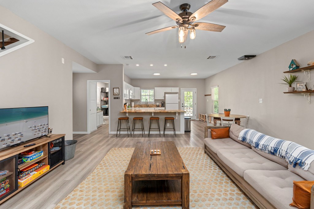 1265 Comanche Path 0