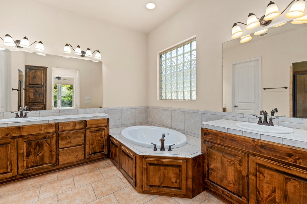 2789 Indian Wells Dr 17