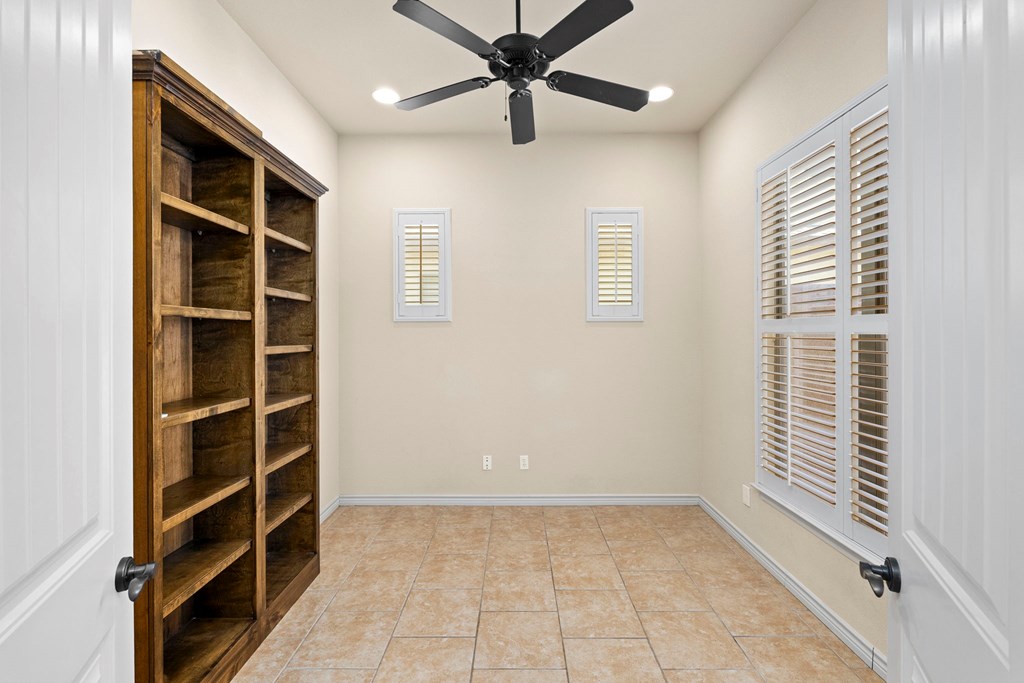 2789 Indian Wells Dr 17