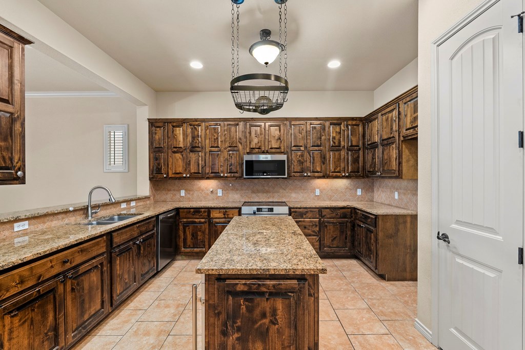 2789 Indian Wells Dr 17