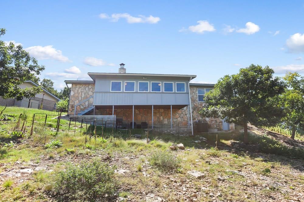 115 Village Dr 15