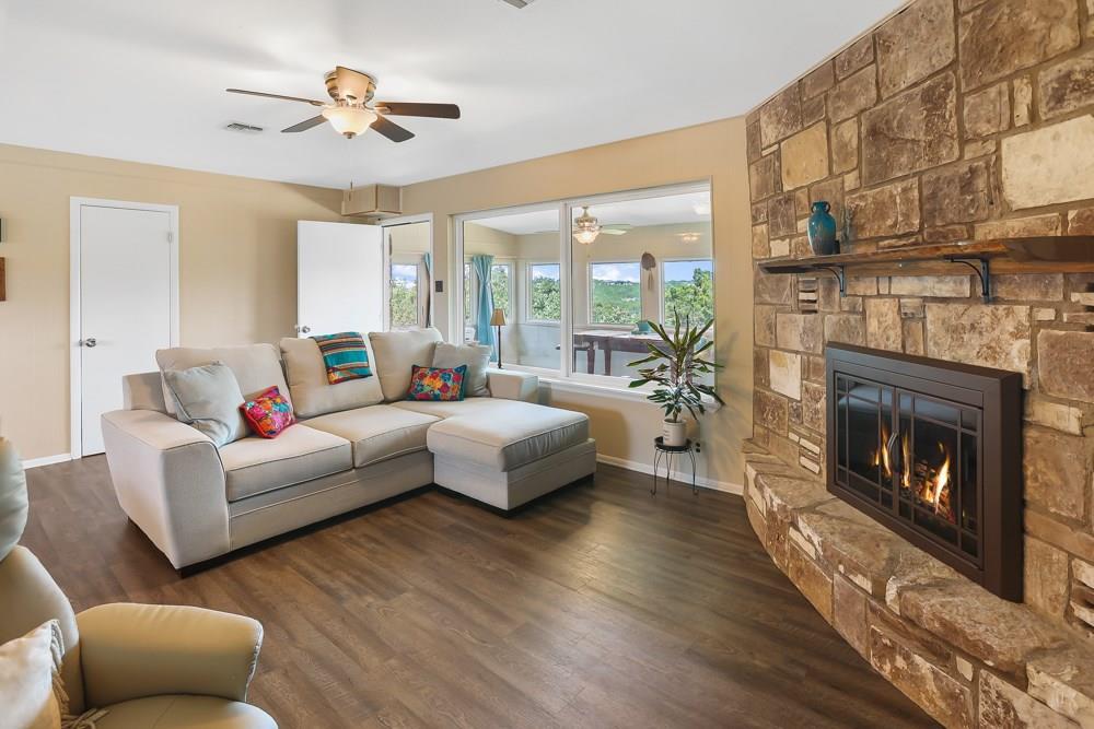 115 Village Dr 15