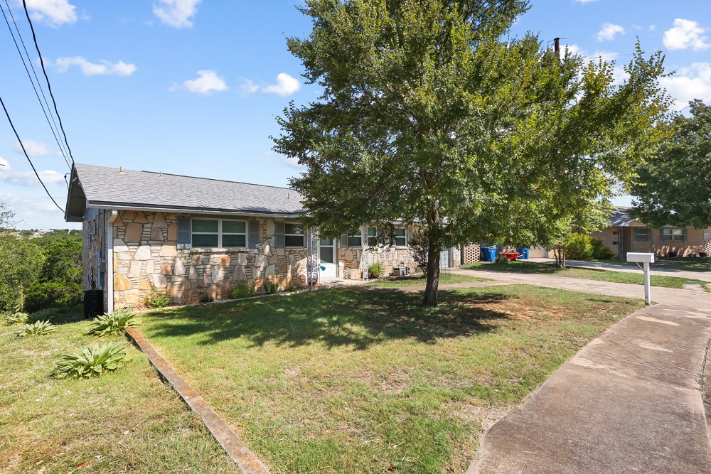 115 Village Dr 15