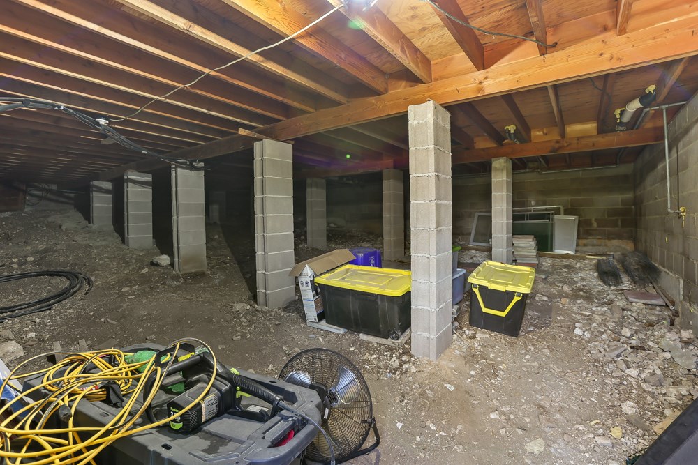 115 Village Dr 15