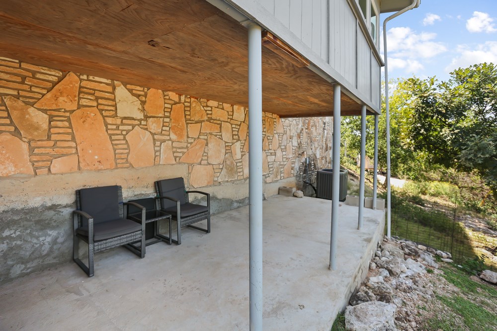115 Village Dr 15