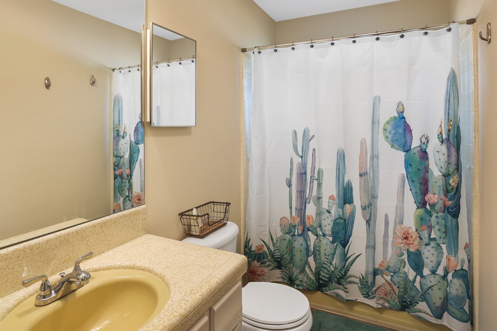 115 Village Dr 15