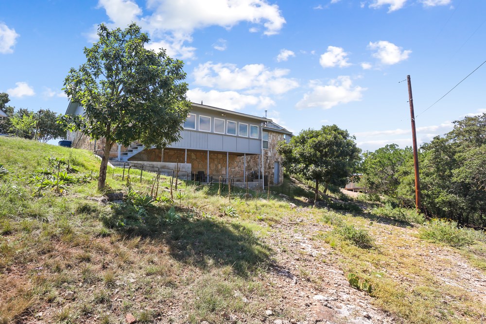115 Village Dr 15