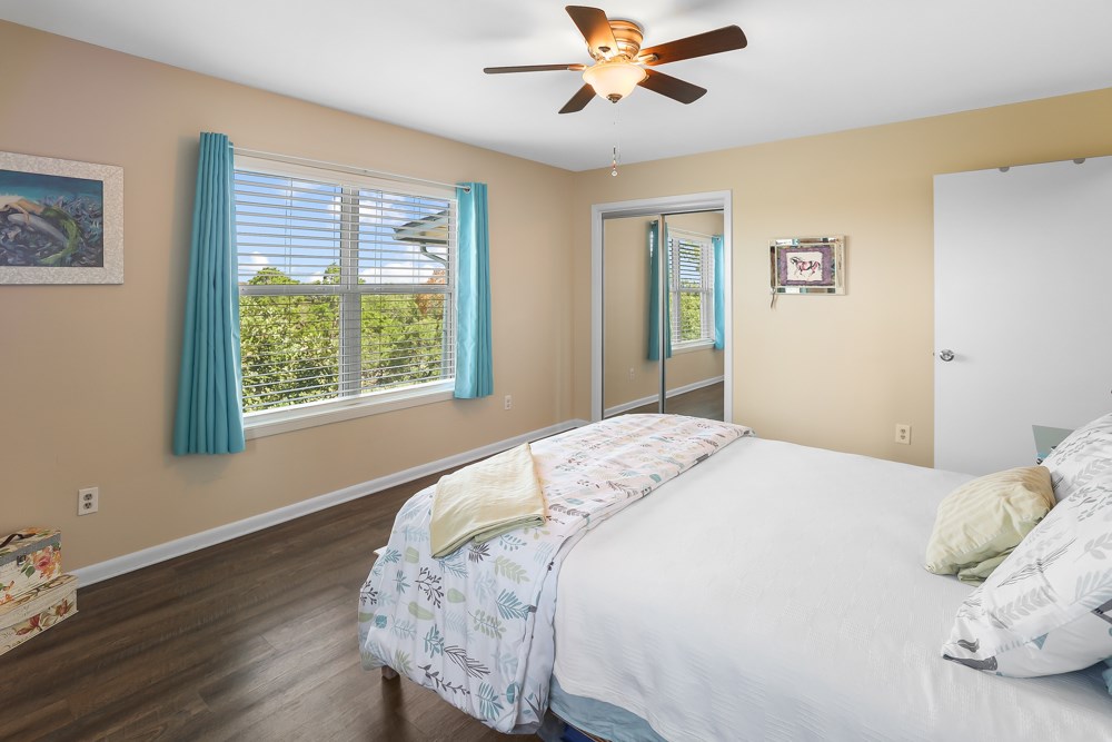 115 Village Dr 15