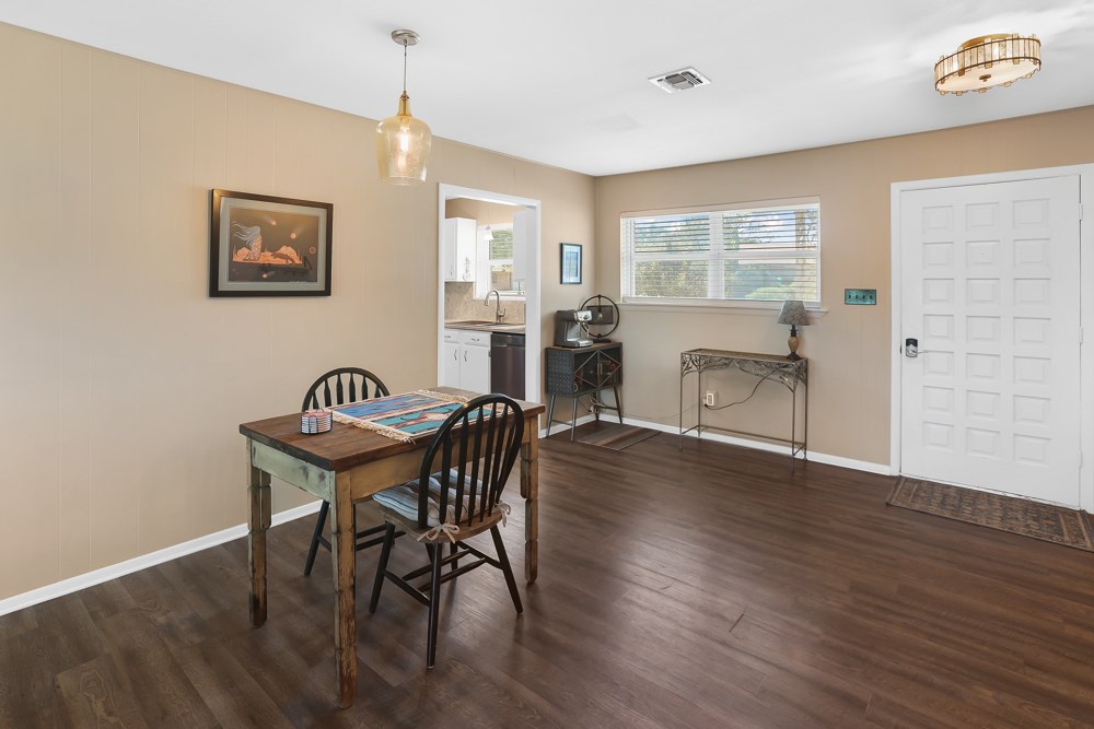 115 Village Dr 15