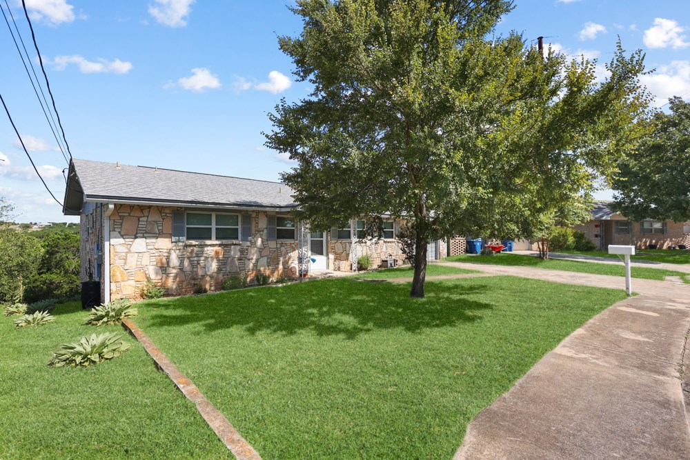 115 Village Dr 15