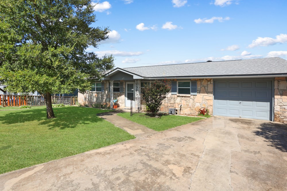 115 Village Dr 15