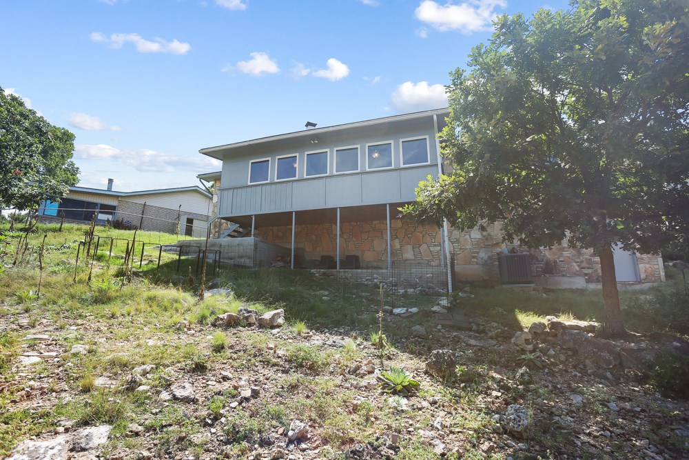 115 Village Dr 15