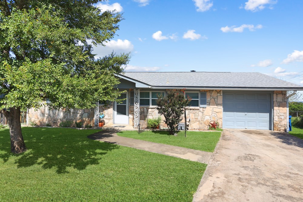 115 Village Dr 15