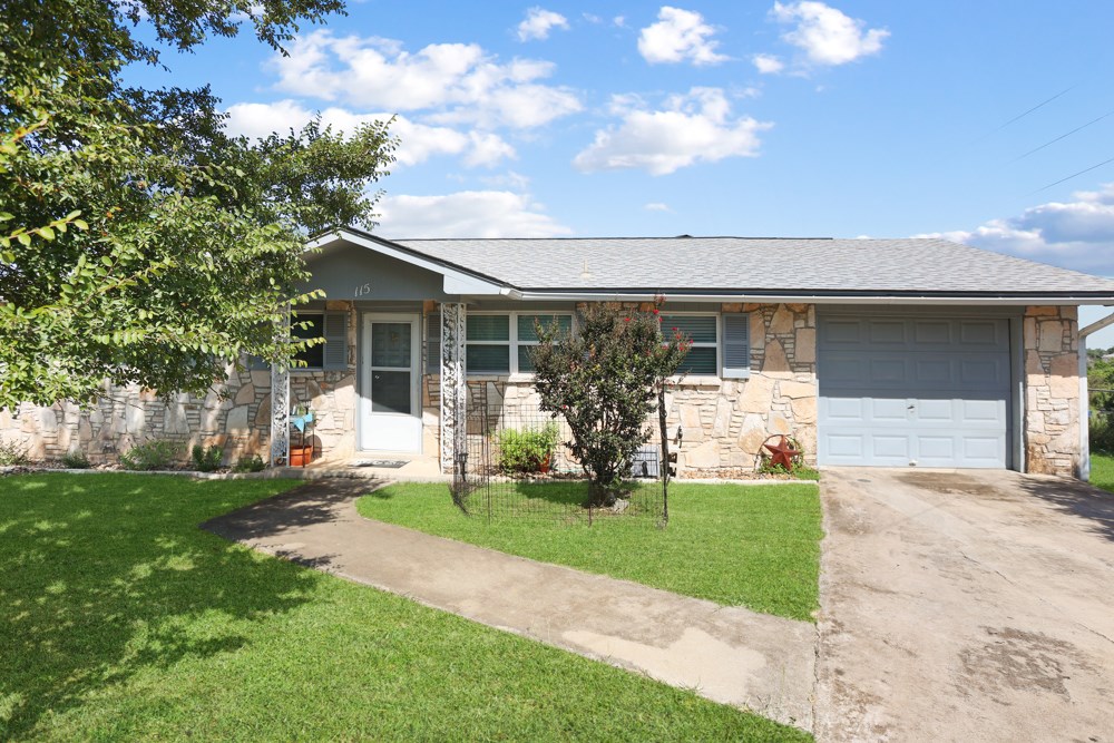 115 Village Dr 15