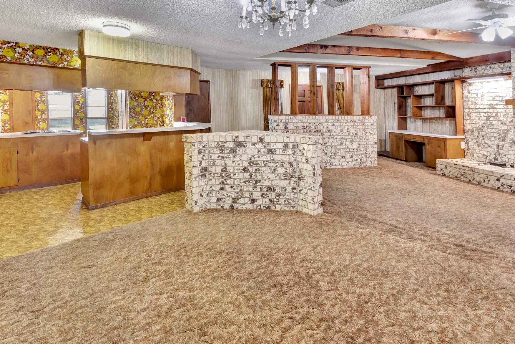 10957 N Us Highway 77