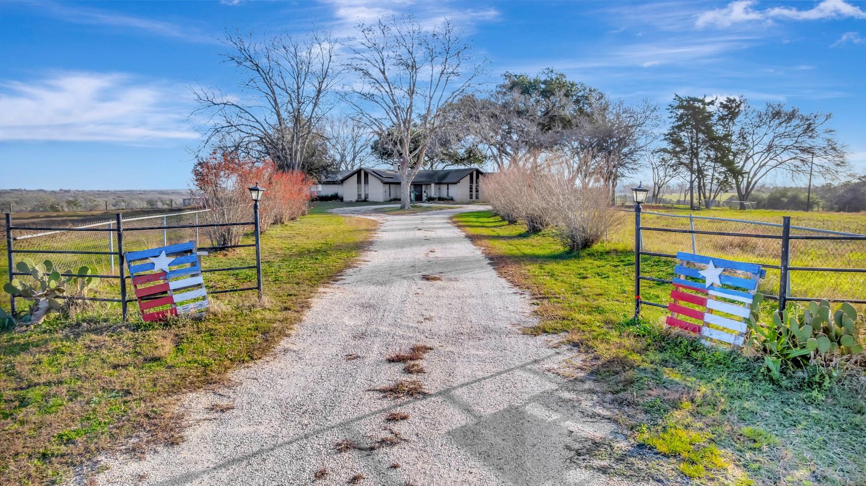 10957 N Us Highway 77