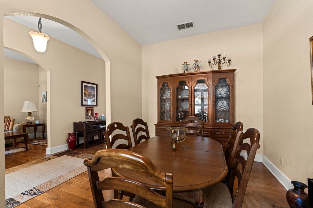 1070 Kings Ranch Road