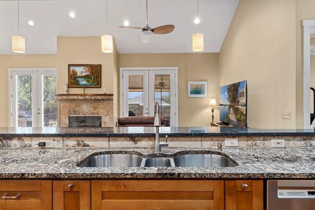 1070 Kings Ranch Road