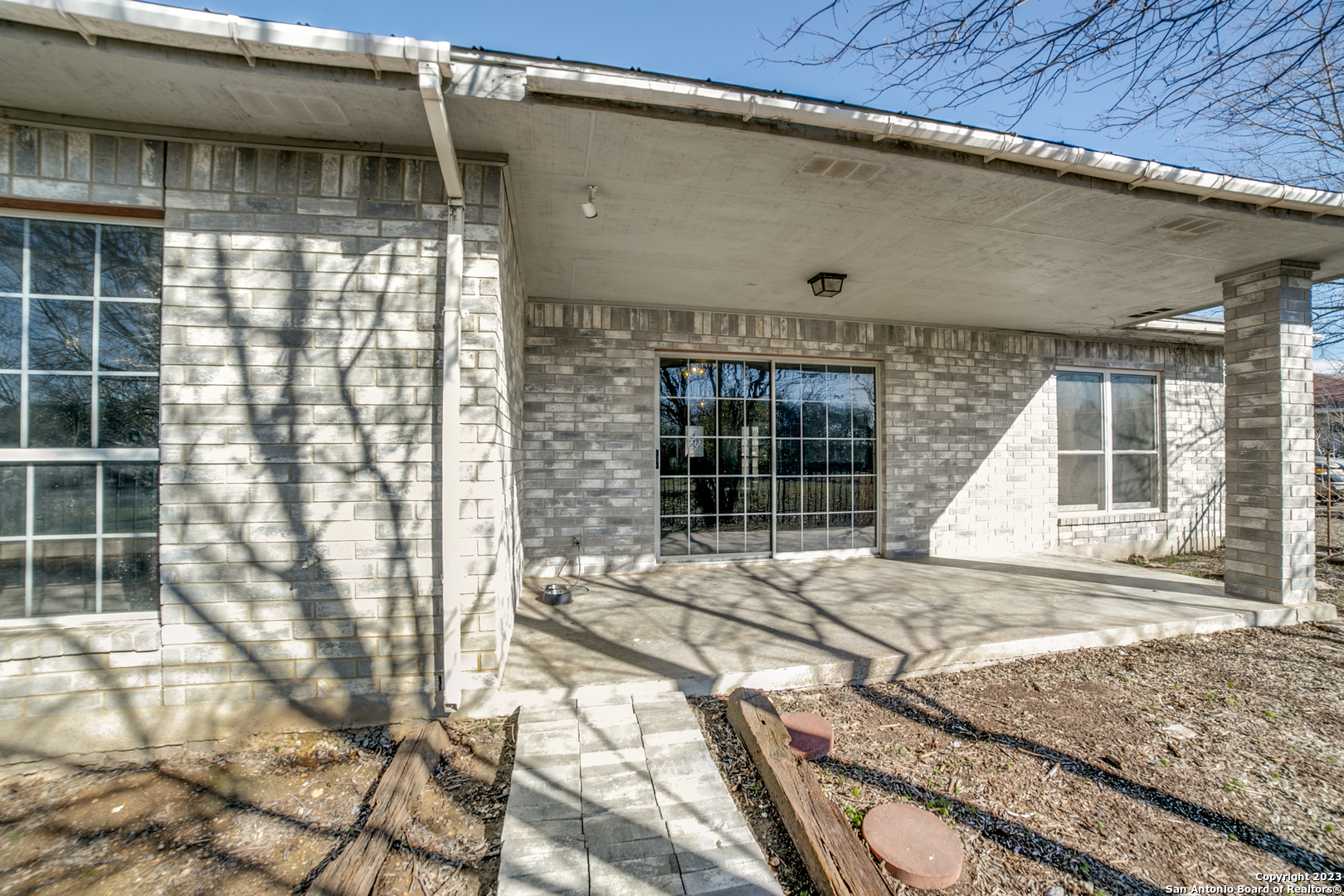 302 SAN JULIAN CREEK RD