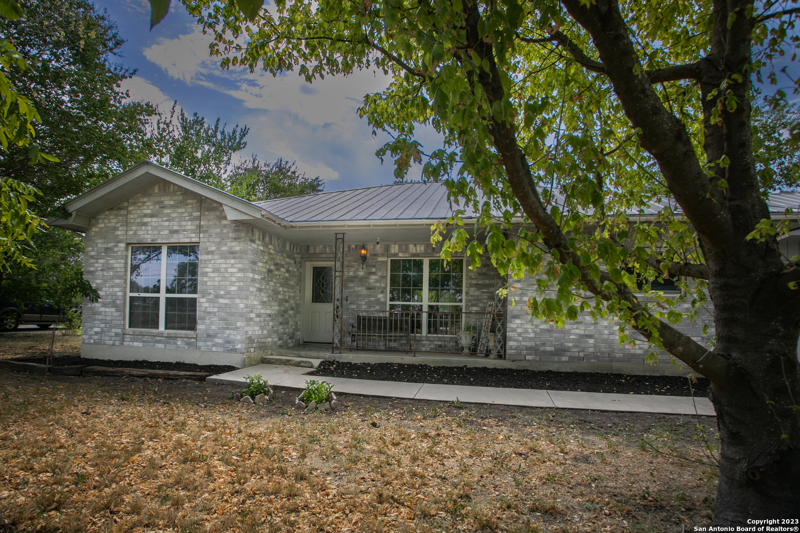 302 SAN JULIAN CREEK RD