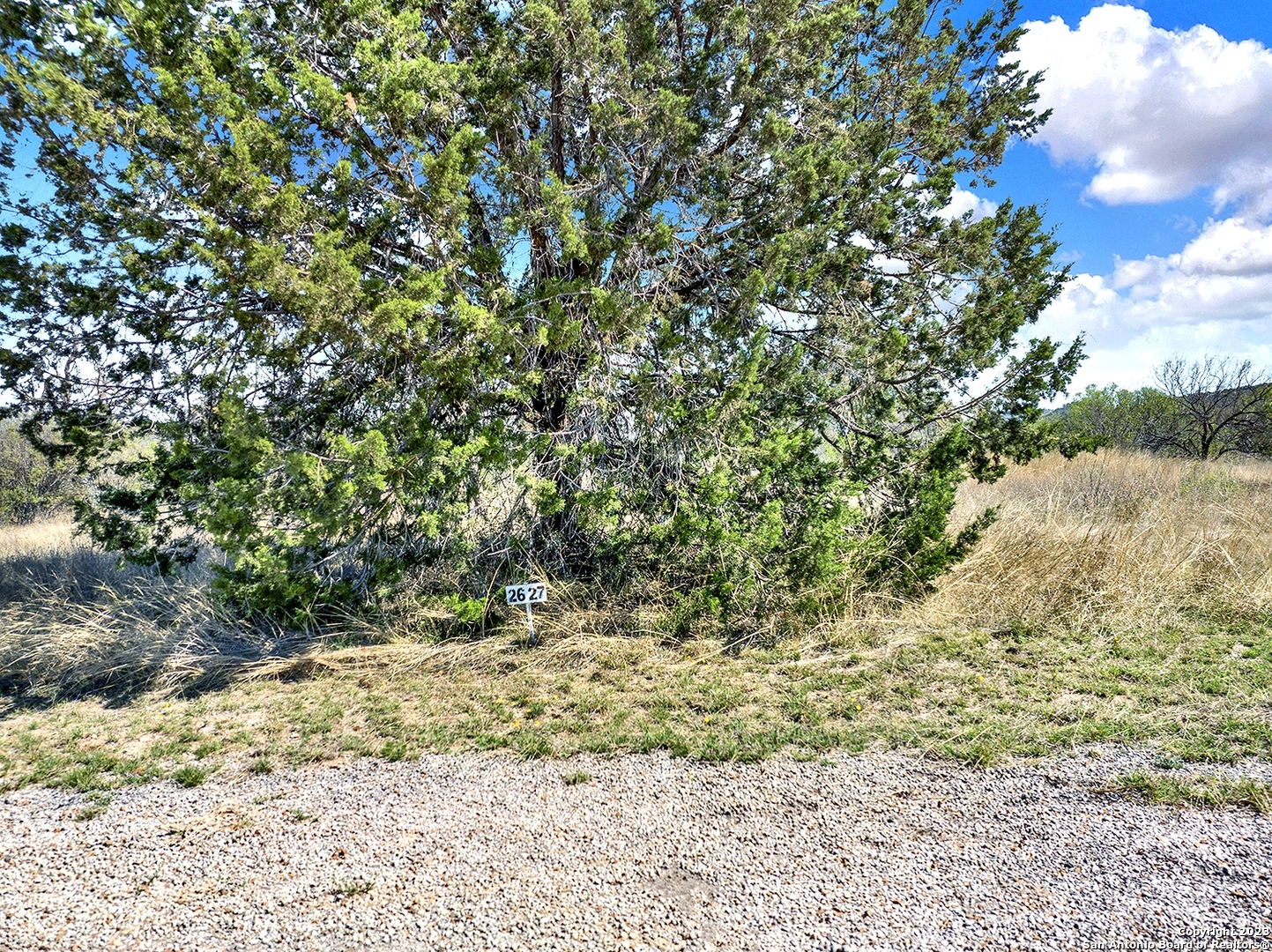 321 Robin Rd