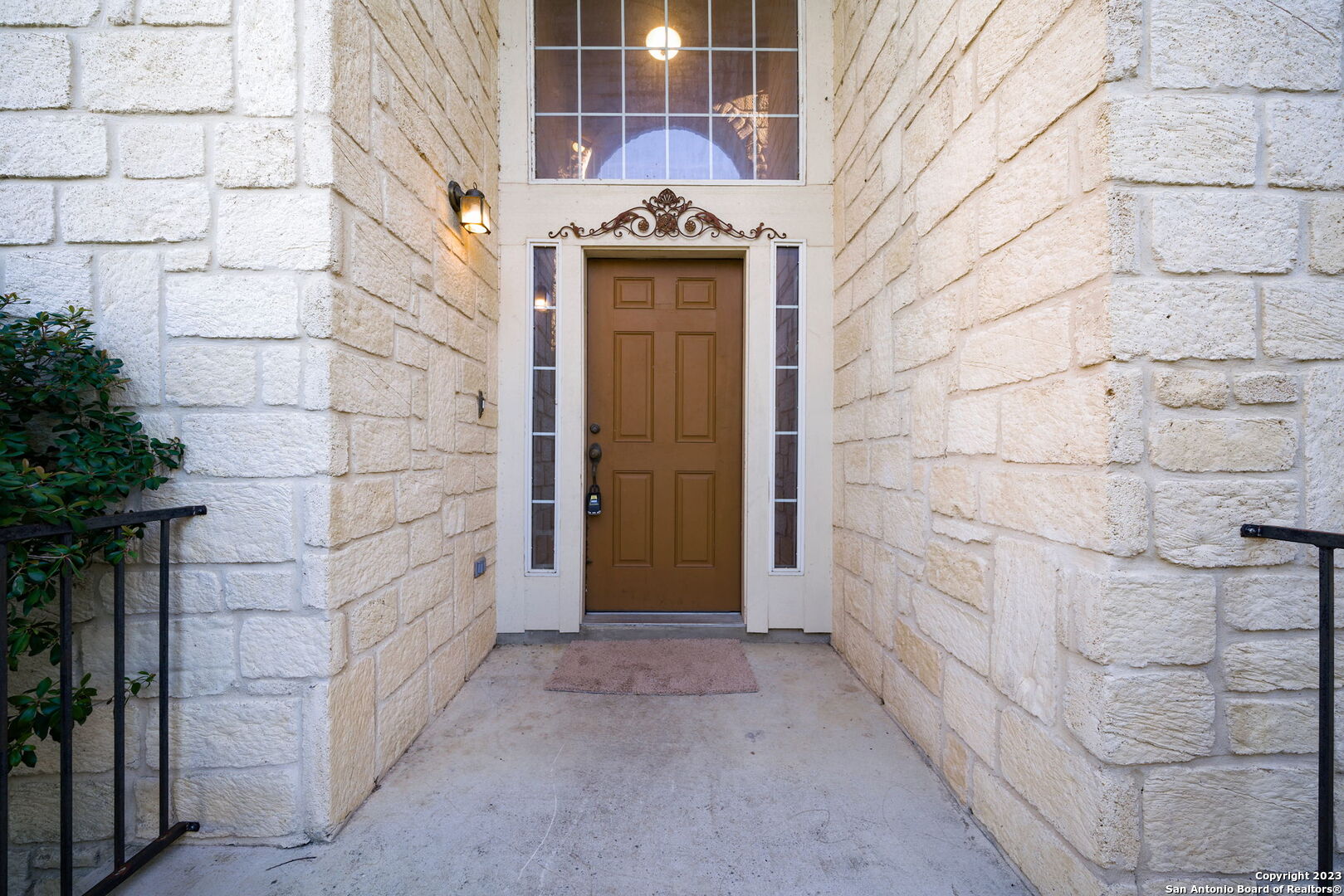 16950 DARIEN WING