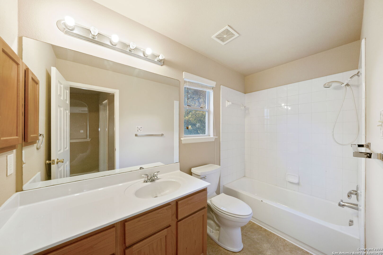 16950 DARIEN WING