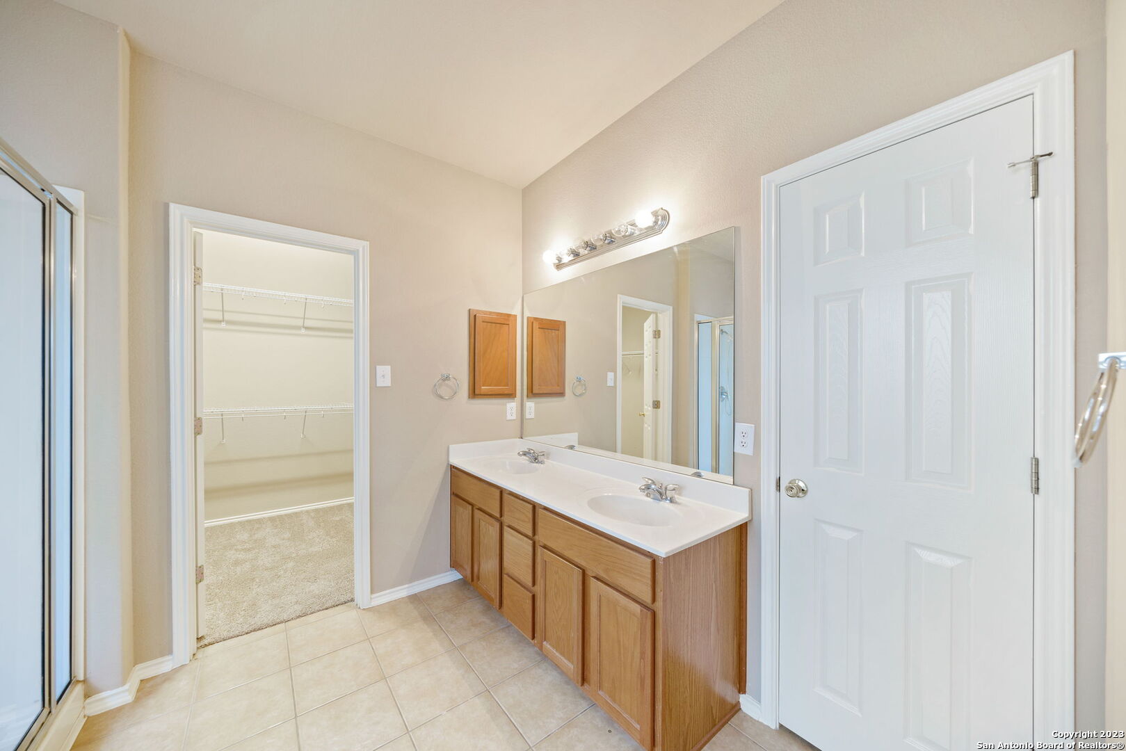 16950 DARIEN WING