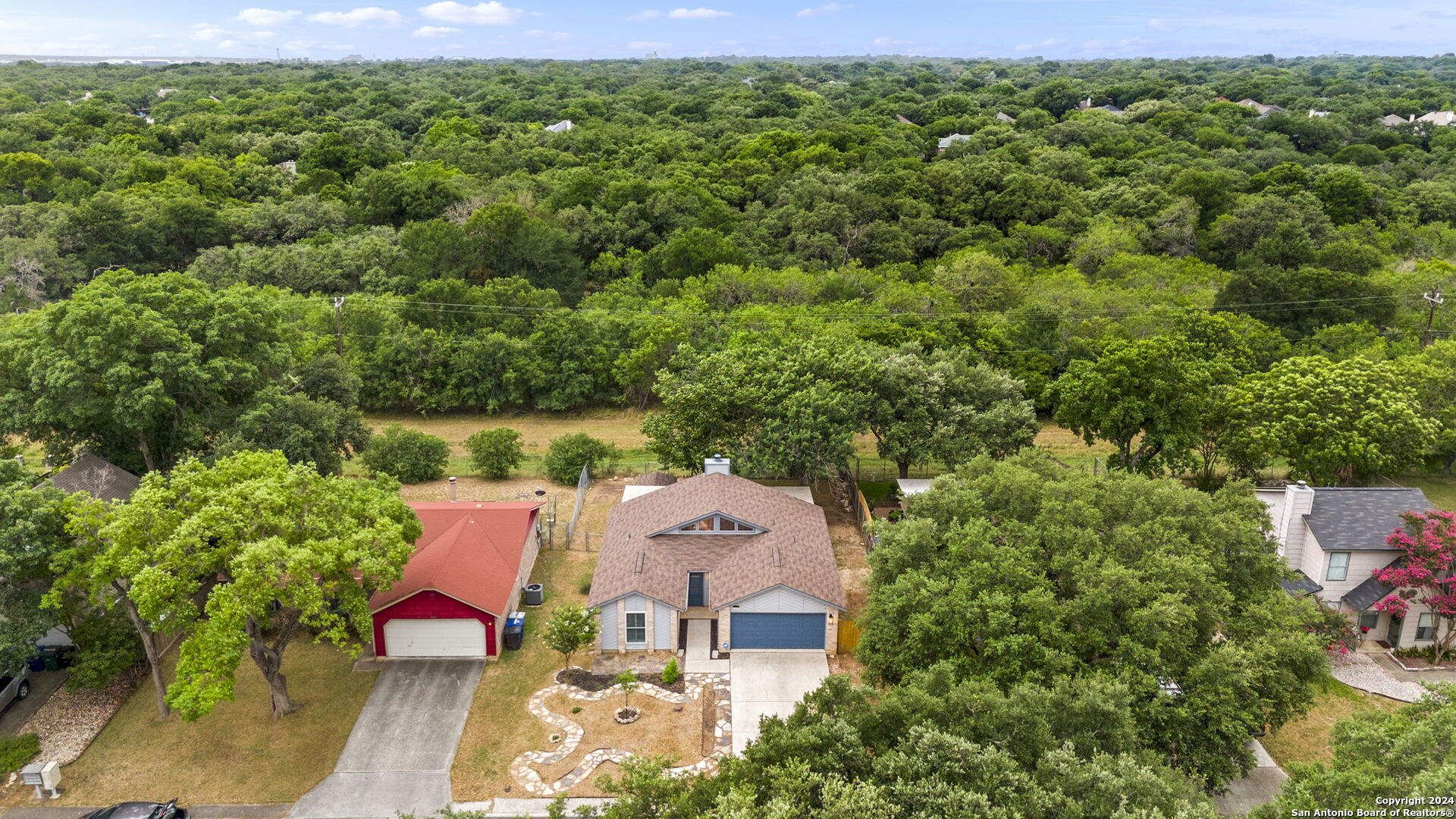 2614 Moss Bluff St