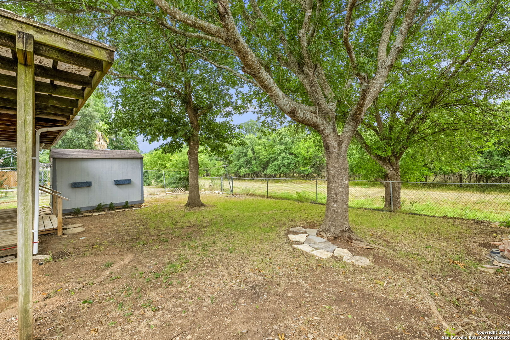 2614 Moss Bluff St