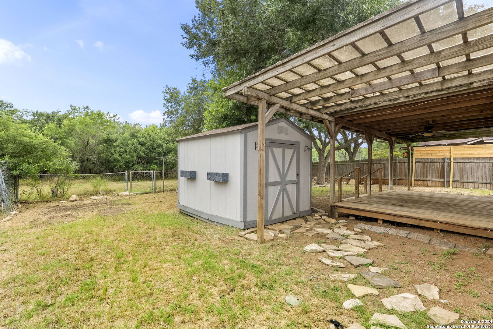 2614 Moss Bluff St