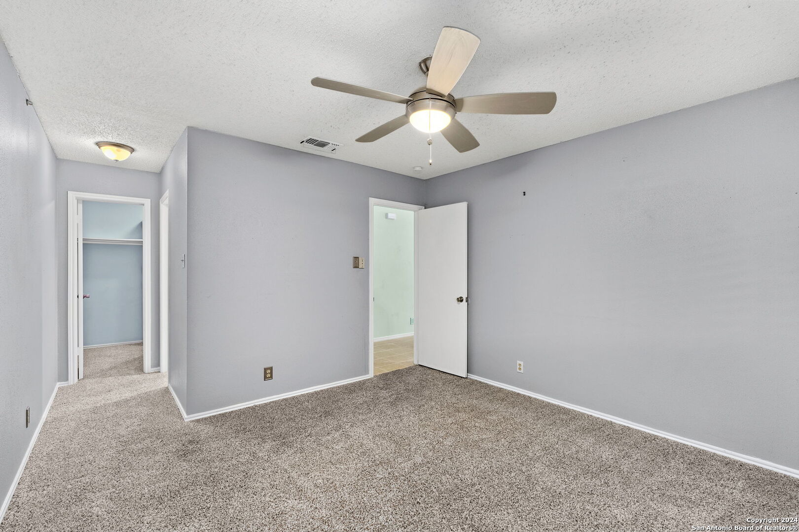 2614 Moss Bluff St