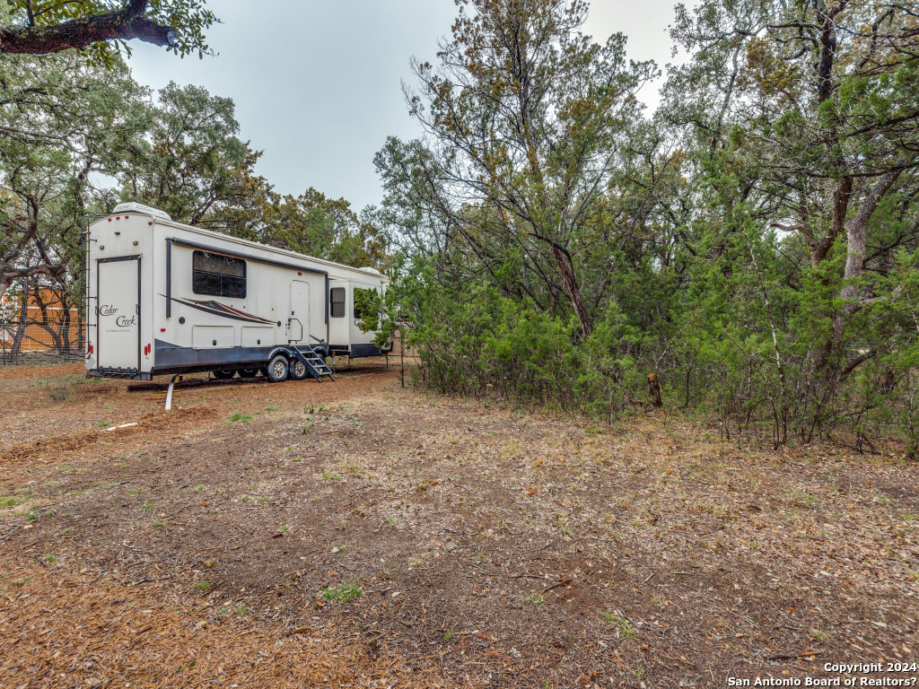 319 Canyon Lake Dr