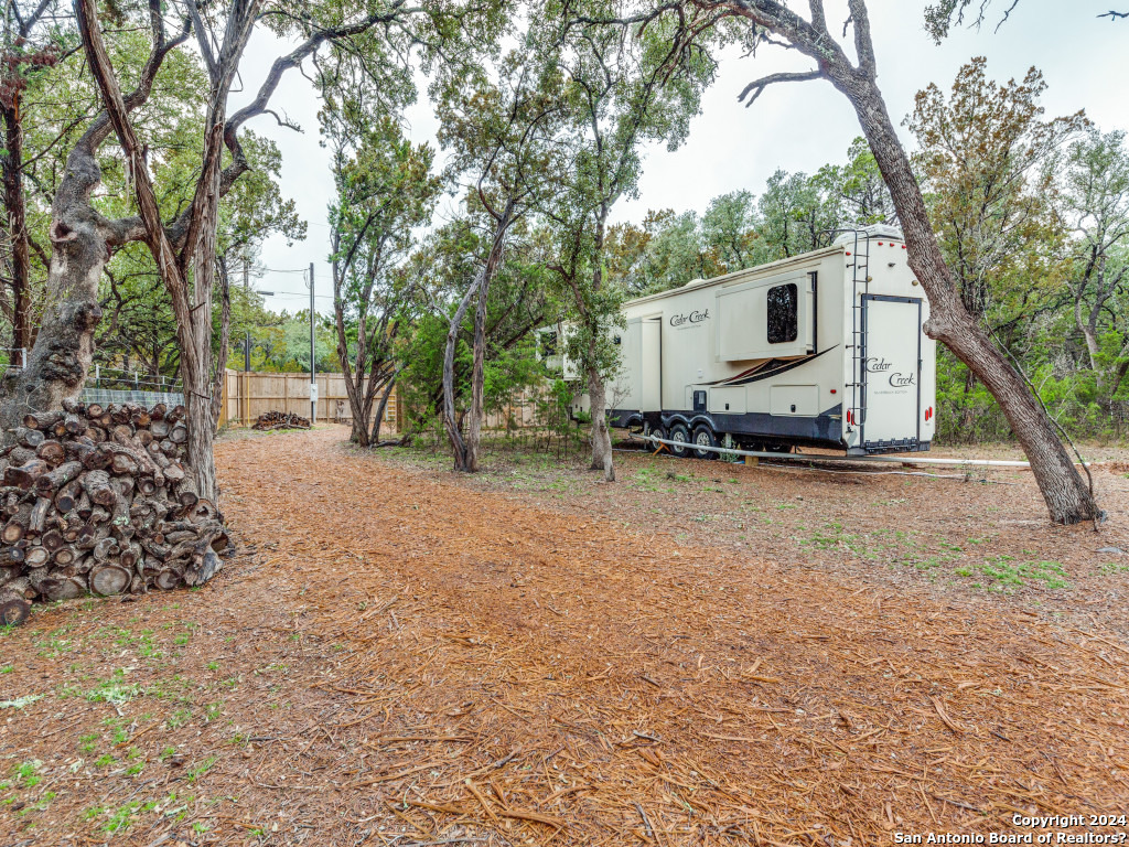 319 Canyon Lake Dr