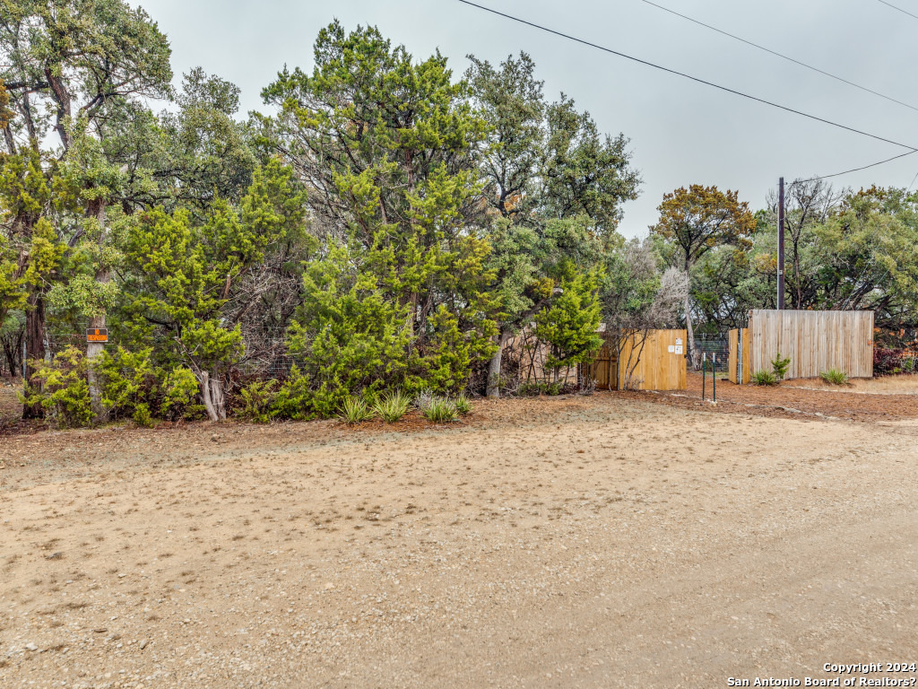 319 Canyon Lake Dr