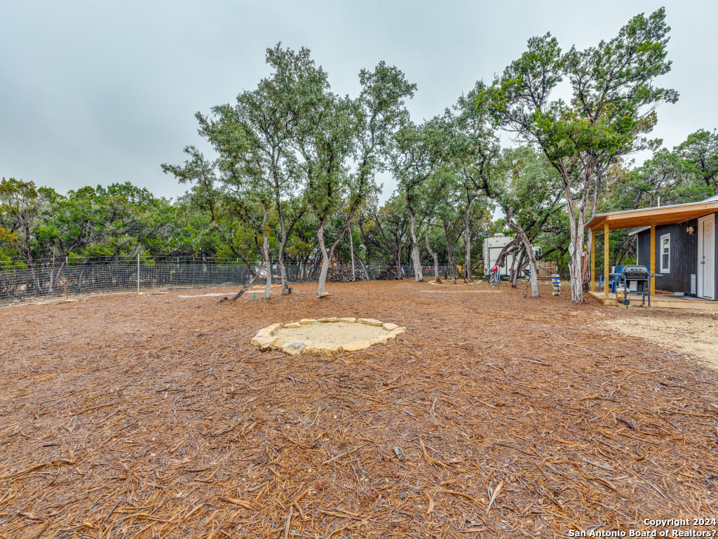319 Canyon Lake Dr