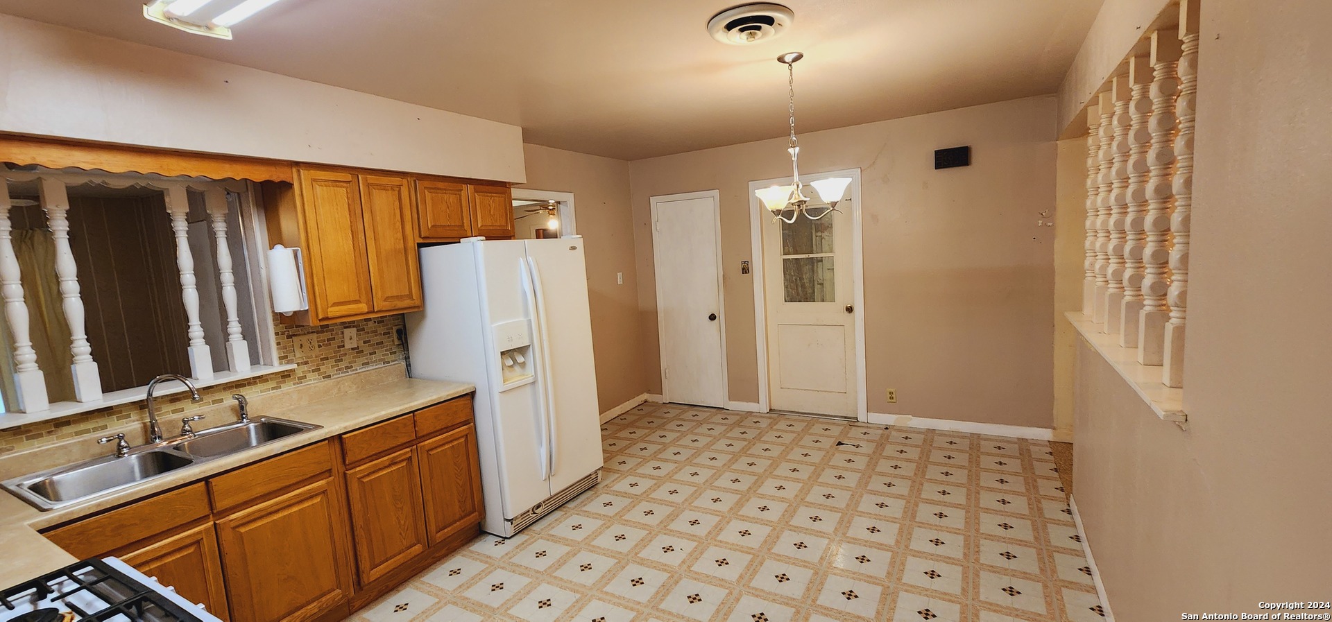 114 CARMEN PL