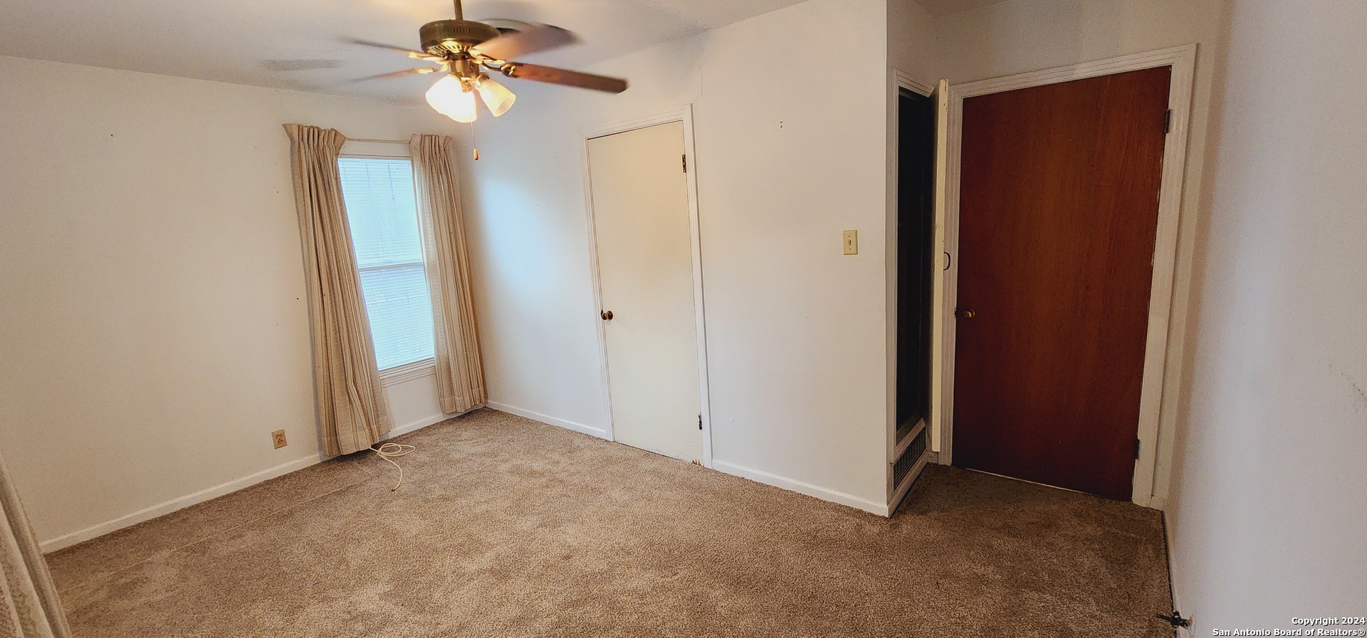 114 CARMEN PL