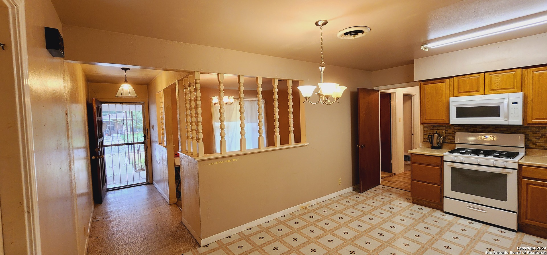 114 CARMEN PL